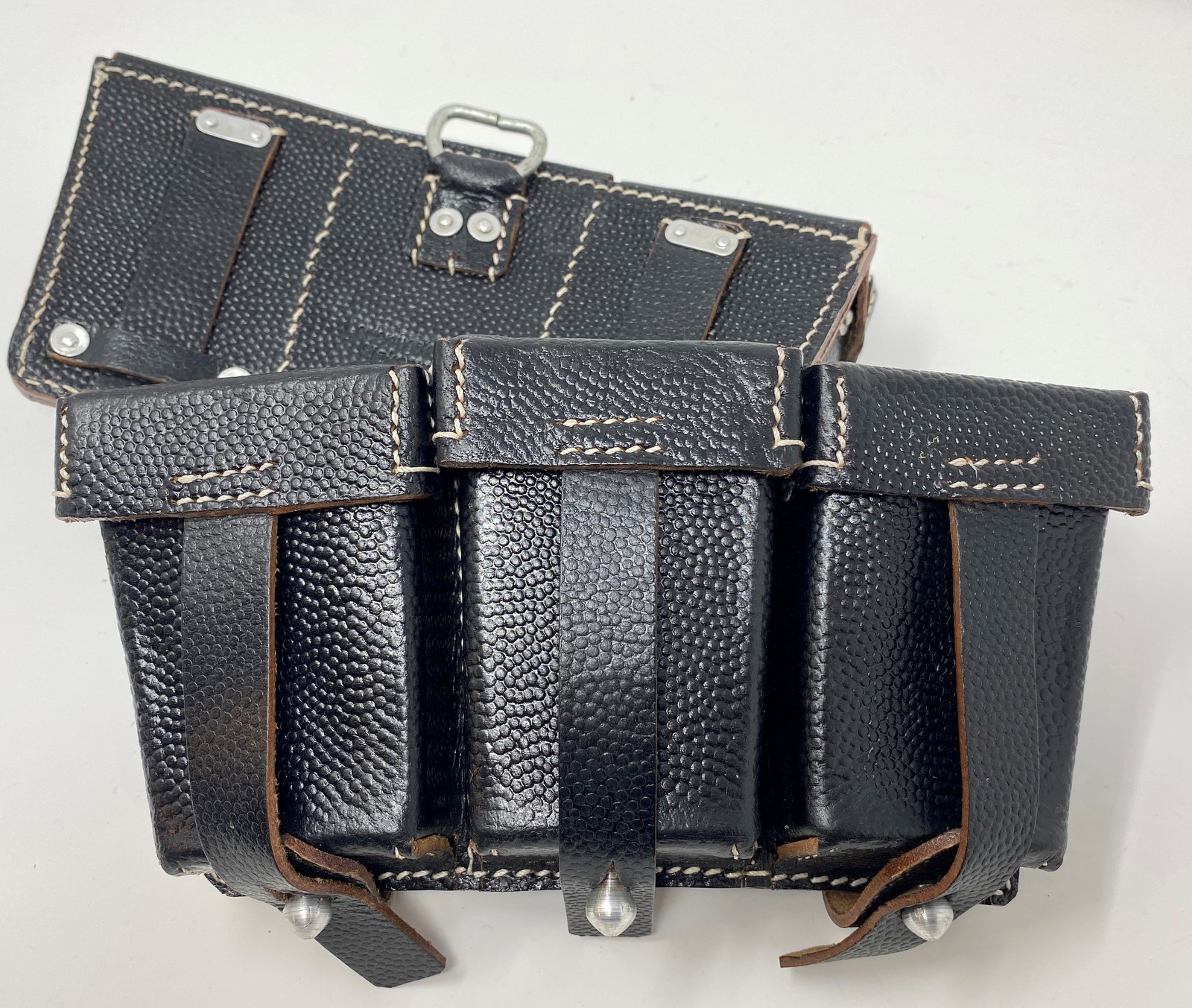 ロシア軍 実物 下士官用 黒革 フィールドバッグ Kelleys Military: K98 Ammunition Pouches - Black Leather (Sold